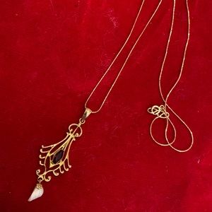 10k antique necklace.